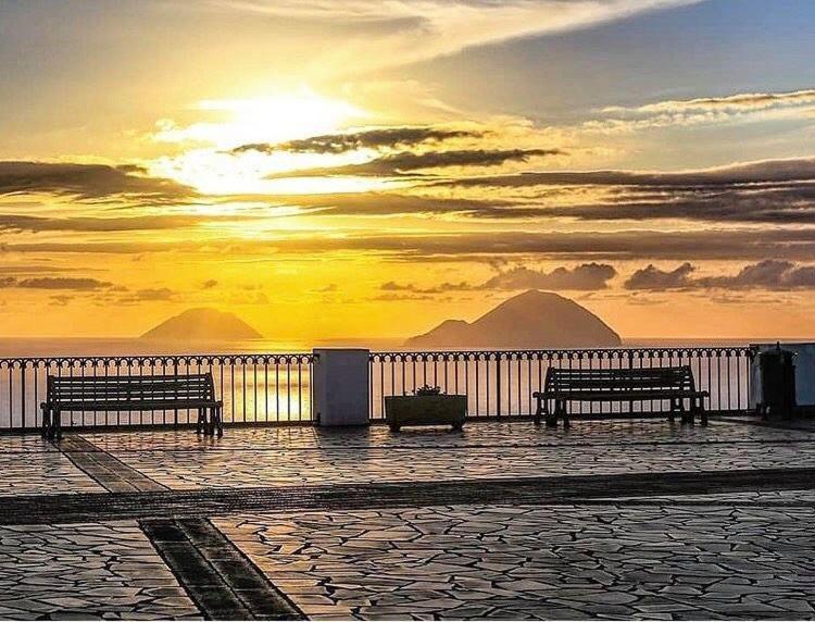 Punta Sallustro Lipari Экстерьер фото